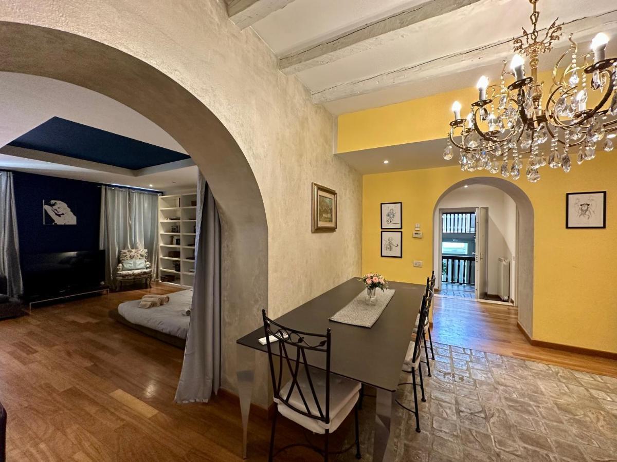 Charlotte Deluxe Apartament Near Piazza Unita *
